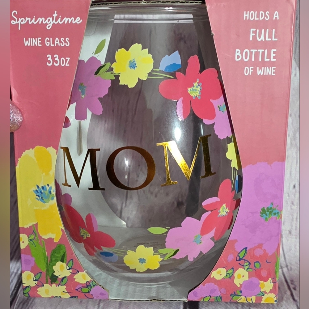 MOM Springtime Extra Large Wine Glass Gift Floral New - Picture 3 of 3